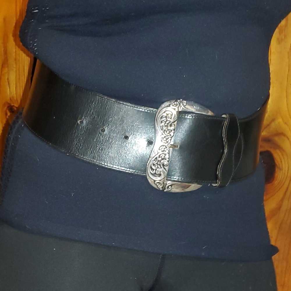 Linea Pella wide belt